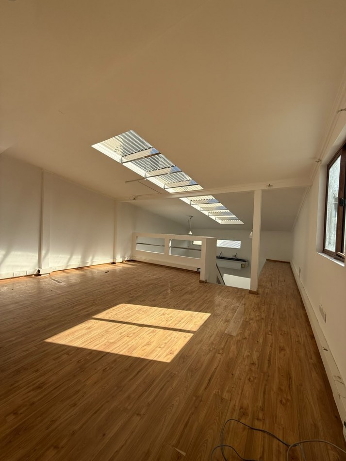 LOCAL EN CORREDOR COMERCIAL- MAGALLANES 2485